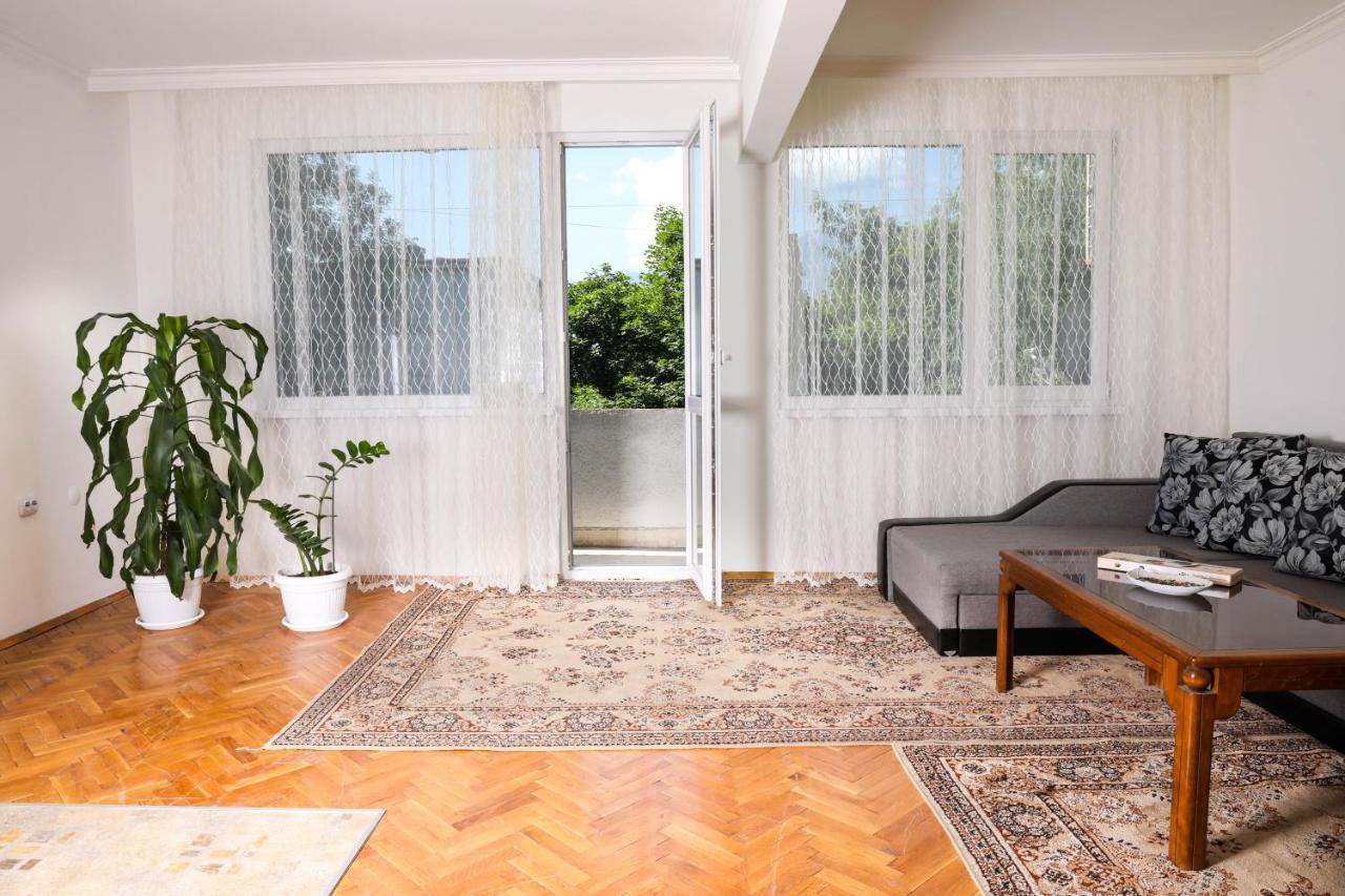 Krichim Apartments,Three-Bedroom, Large Apartment, Top Center Sofia Luaran gambar