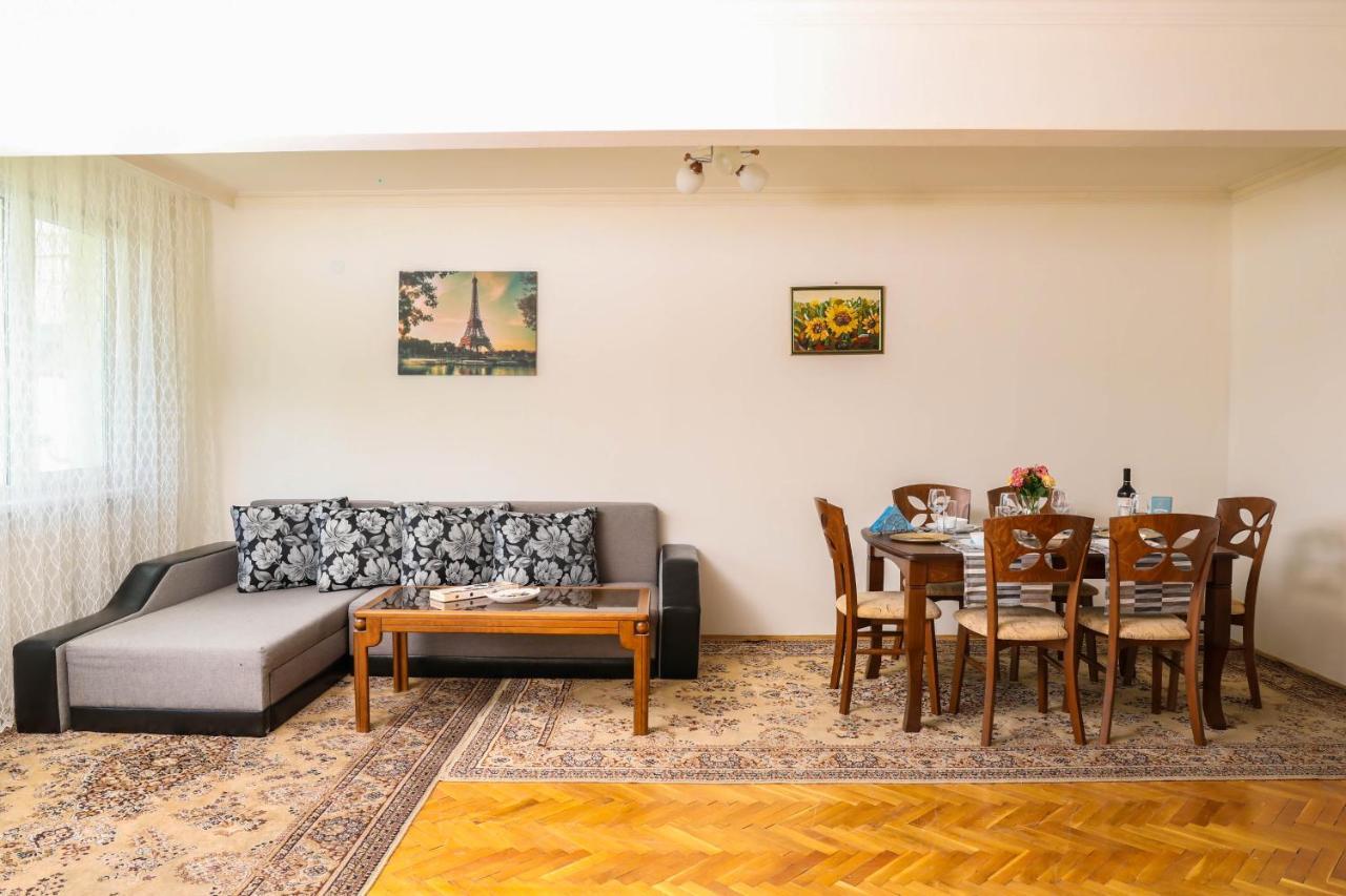 Krichim Apartments,Three-Bedroom, Large Apartment, Top Center Sofia Luaran gambar